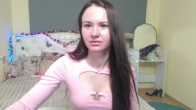 KaraCriegs online show from May 2026 07:20:01 PM