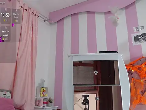 Snapshot of zaleya_mateus chatting on October 2025 11:00:02 AM zaleya mateus online show from October 2025 11:00:02 AM