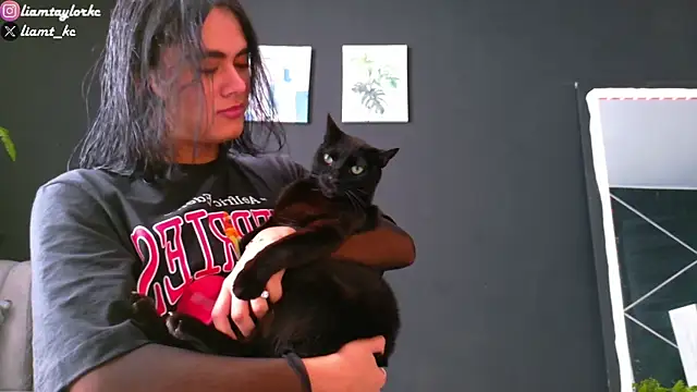 Liam Taylor online show from February 2025 01:11:01 PM