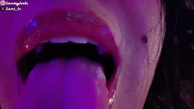 Liam Taylor online show from March 2025 12:06:02 AM