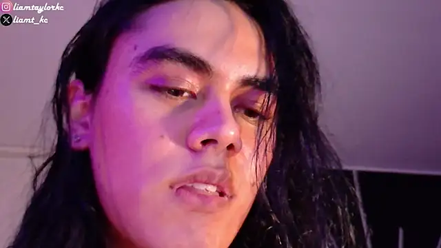 Liam Taylor online show from March 2025 03:32:02 AM