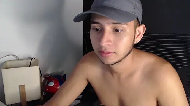 Snapshot of harold_18_ chatting on April 2026 06:09:01 PM harold 18 online show from April 2026 06:09:01 PM