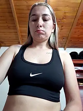 Iris love18 online show from February 2026 01:15:01 PM