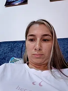 Iris love18 online show from February 2026 02:18:01 PM