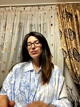 NadiraNoor online show from May 2026 11:09:01 PM