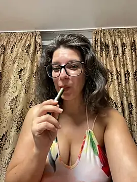 NadiraNoor online show from June 2026 10:55:01 PM