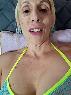 Ina HotX online show from September 2025 02:08:01 PM