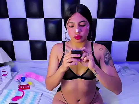 arianaa tompsoon online show from October 2025 02:24:01 AM