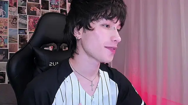 liamelf online show from January 2025 05:05:01 AM