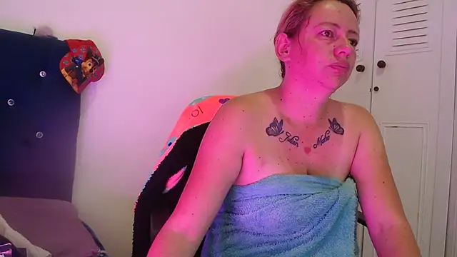 Snapshot of Chanel_87xxx chatting on January 2025 12:48:02 PM Chanel 87xxx online show from January 2025 12:48:02 PM