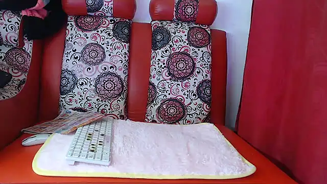 Snapshot of Chanel_87xxx chatting on March 2025 02:55:02 PM Chanel 87xxx online show from March 2025 02:55:02 PM