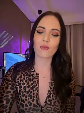 AvaGianna online show from January 2025 08:00:01 PM