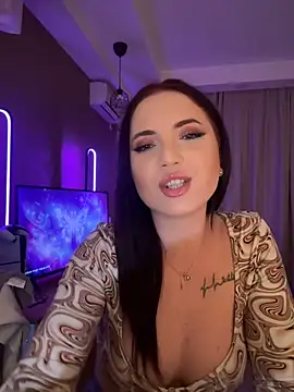 AvaGianna online show from January 2025 08:04:01 PM