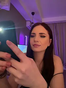 AvaGianna online show from January 2025 07:48:02 PM