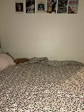 milkyhonybaby online show from February 2026 11:25:01 PM