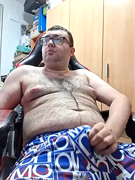 Javier bear online show from May 2026 01:17:02 PM
