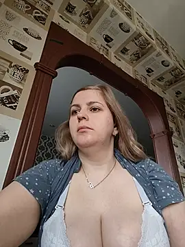 Lady nice cat online show from May 2026 02:07:02 AM