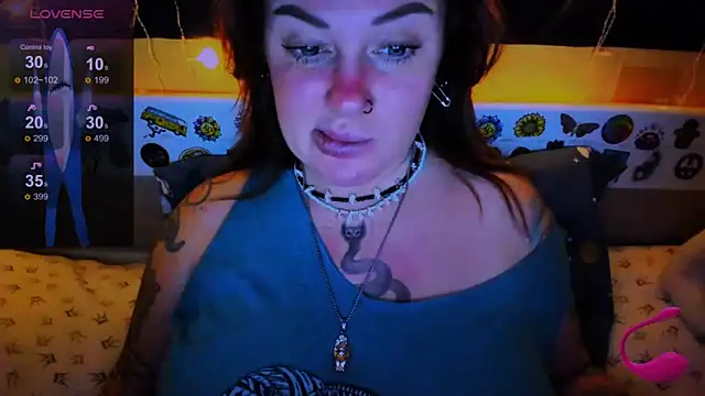 EllieOz online show from January 2025 04:19:01 PM