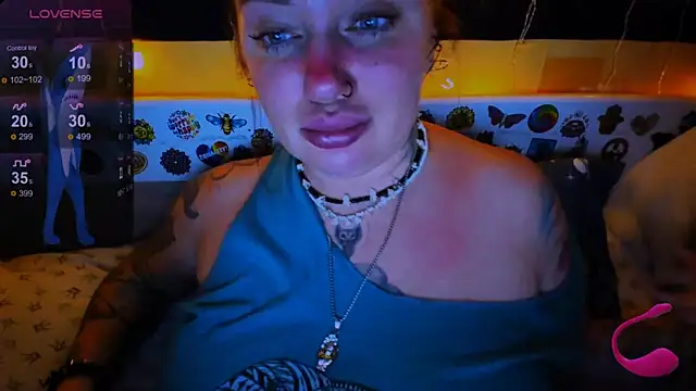 EllieOz online show from January 2025 07:21:01 PM