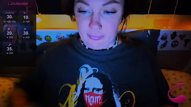 EllieOz online show from February 2025 05:53:01 PM