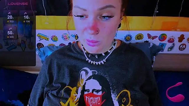 EllieOz online show from March 2025 01:07:02 PM