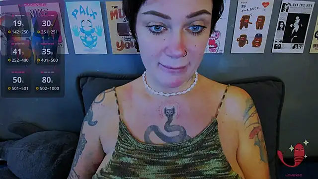 EllieOz online show from July 2026 01:04:01 PM