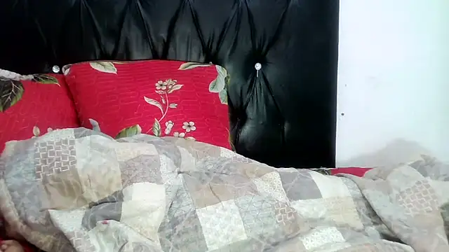 Snapshot of Hotxchickk chatting on March 2025 10:53:02 PM Hotxchickk online show from March 2025 10:53:02 PM