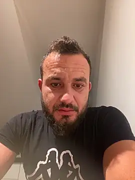 cosmin9000 online show from October 2025 05:16:02 AM