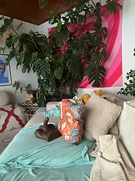 Snapshot of Stella-Kink chatting on December 2024 01:43:02 PM Stella-Kink online show from December 2024 01:43:02 PM