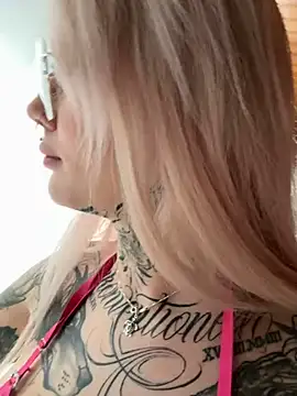 Snapshot of Stella-Kink chatting on February 2025 02:44:01 PM Stella-Kink online show from February 2025 02:44:01 PM