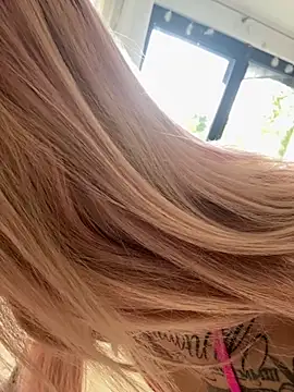 Snapshot of Stella-Kink chatting on October 2025 01:09:02 PM Stella-Kink online show from October 2025 01:09:02 PM