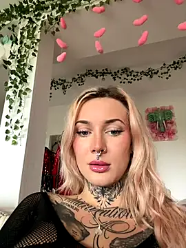 Snapshot of Stella-Kink chatting on October 2025 12:36:02 PM Stella-Kink online show from October 2025 12:36:02 PM