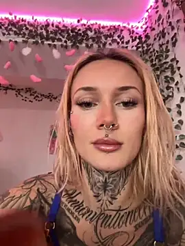 Snapshot of Stella-Kink chatting on December 2025 11:08:02 AM Stella-Kink online show from December 2025 11:08:02 AM