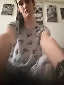 LauraBaby online show from April 2026 01:38:02 PM