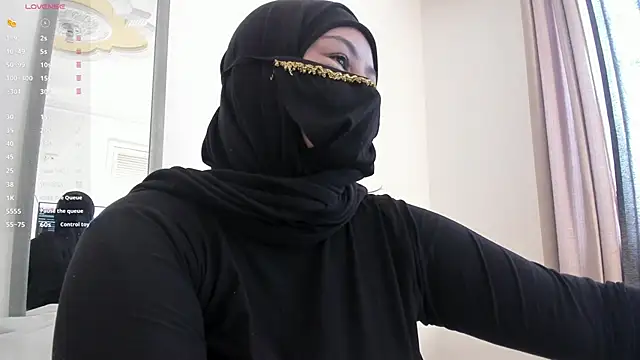 Amina hafsa online show from March 2026 02:42:01 PM