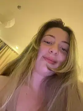 curvyflawless online show from December 2024 02:49:02 PM