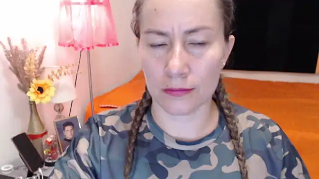 Snapshot of CATRINA-83 chatting on September 2025 04:20:01 PM CATRINA-83 online show from September 2025 04:20:01 PM