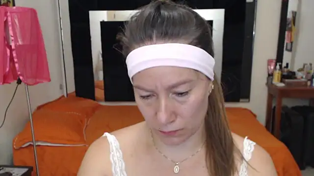 Snapshot of CATRINA-83 chatting on October 2025 11:52:02 AM CATRINA-83 online show from October 2025 11:52:02 AM