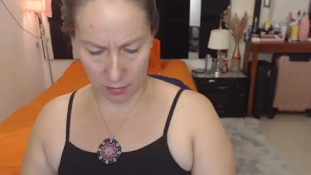 Snapshot of CATRINA-83 chatting on November 2025 09:37:02 PM CATRINA-83 online show from November 2025 09:37:02 PM