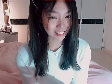 -Lucky Girl online show from February 2025 12:27:01 PM