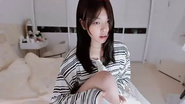 -Lucky Girl online show from September 2025 02:06:02 PM