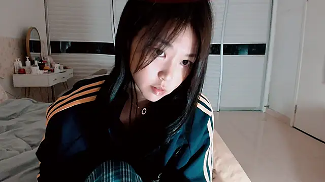 -Lucky Girl online show from September 2025 01:16:01 PM