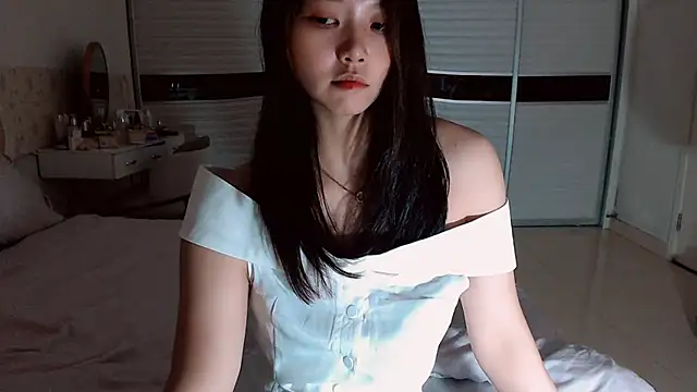 Snapshot of -Lucky_Girl chatting on June 2026 01:57:02 PM -Lucky Girl online show from June 2026 01:57:02 PM