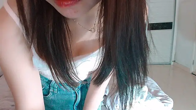 Snapshot of -Lucky_Girl chatting on June 2026 02:25:02 AM -Lucky Girl online show from June 2026 02:25:02 AM