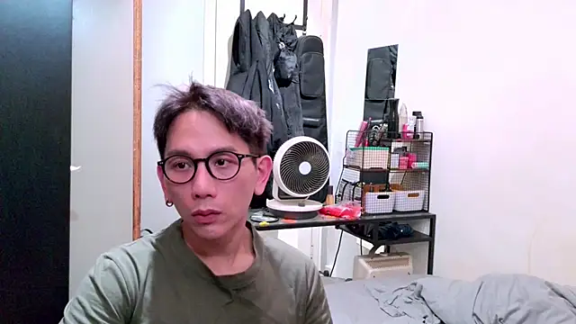 UndreamtM online show from February 2026 02:03:02 PM