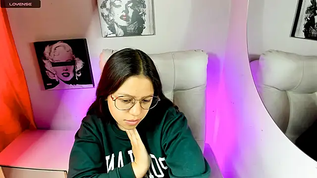 SamanthaRoldaan online show from April 2026 02:56:01 PM