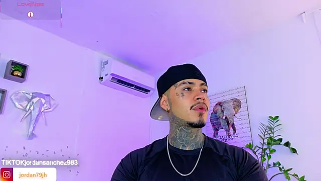 JordanSmiith  online show from April 2026 09:28:02 PM
