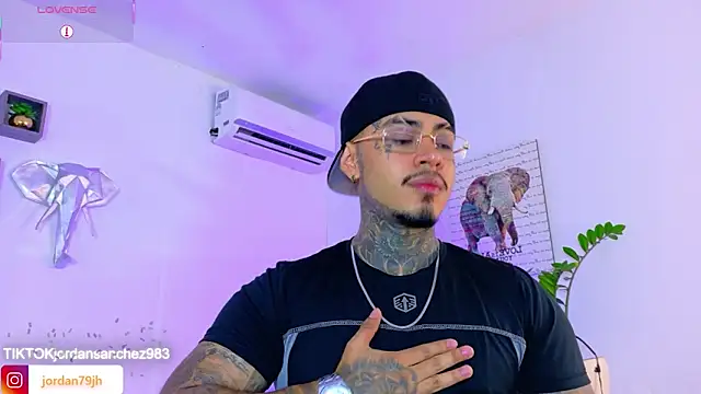 JordanSmiith  online show from April 2026 08:44:01 PM