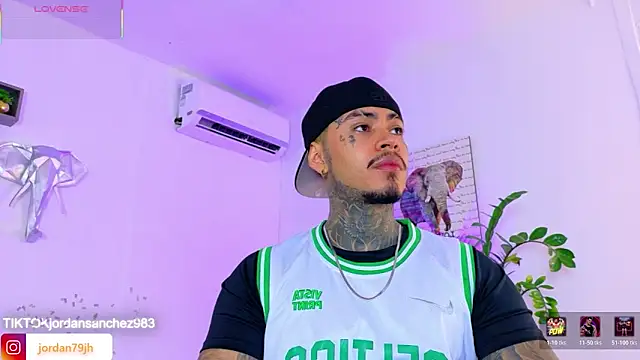 JordanSmiith  online show from April 2026 08:36:02 PM