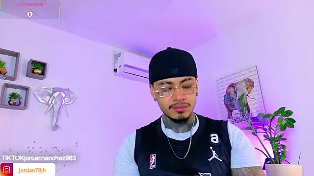 JordanSmiith  online show from April 2026 08:57:02 PM